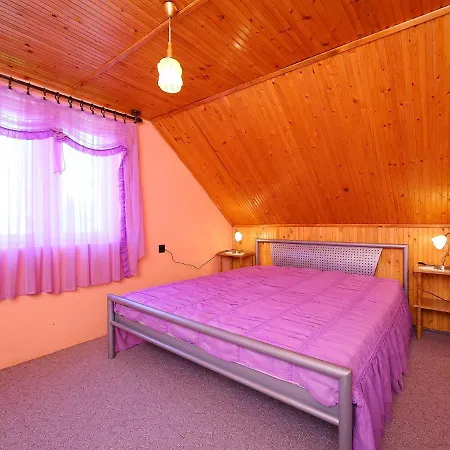 Holiday Balaton H354 *